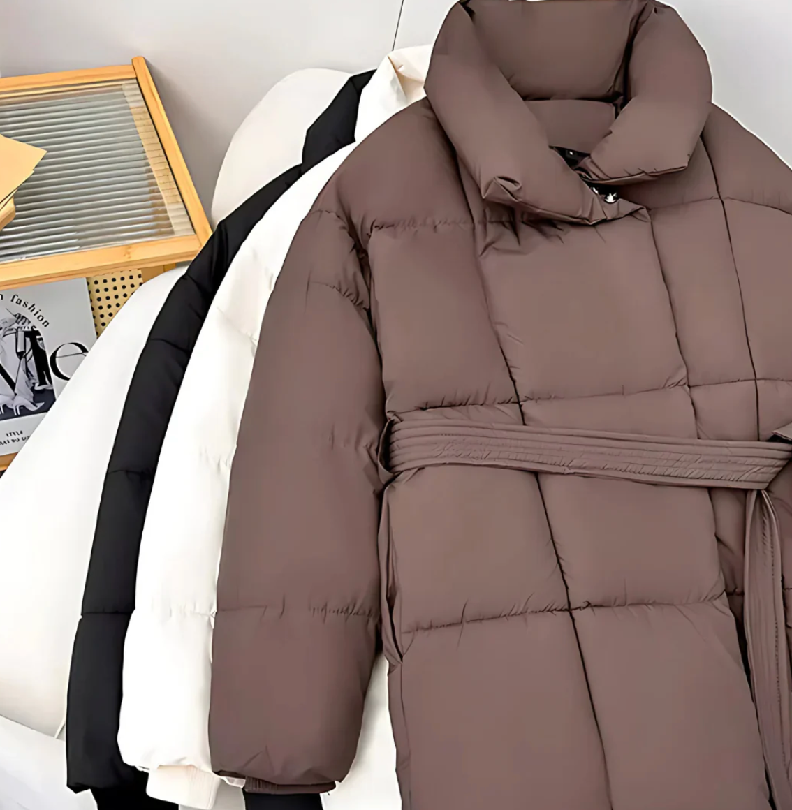 KYLIE - Korte Puffer Coat met Taille Riem | 50% OFF