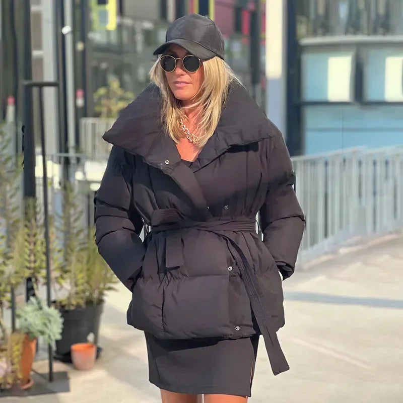 KYLIE - Korte Puffer Coat met Taille Riem | 50% OFF